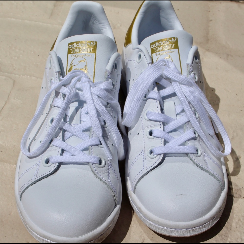 GOLD ACCENTED STAN SMITHS